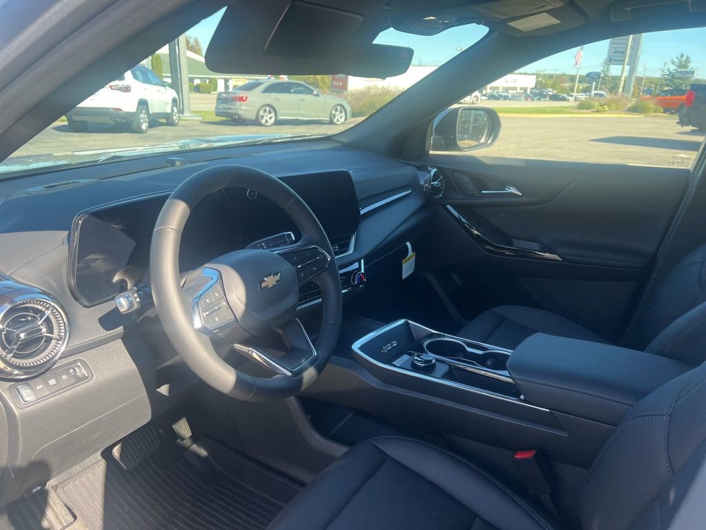 New 2026 Chevrolet Equinox LT w/ Convenience Package II image 16