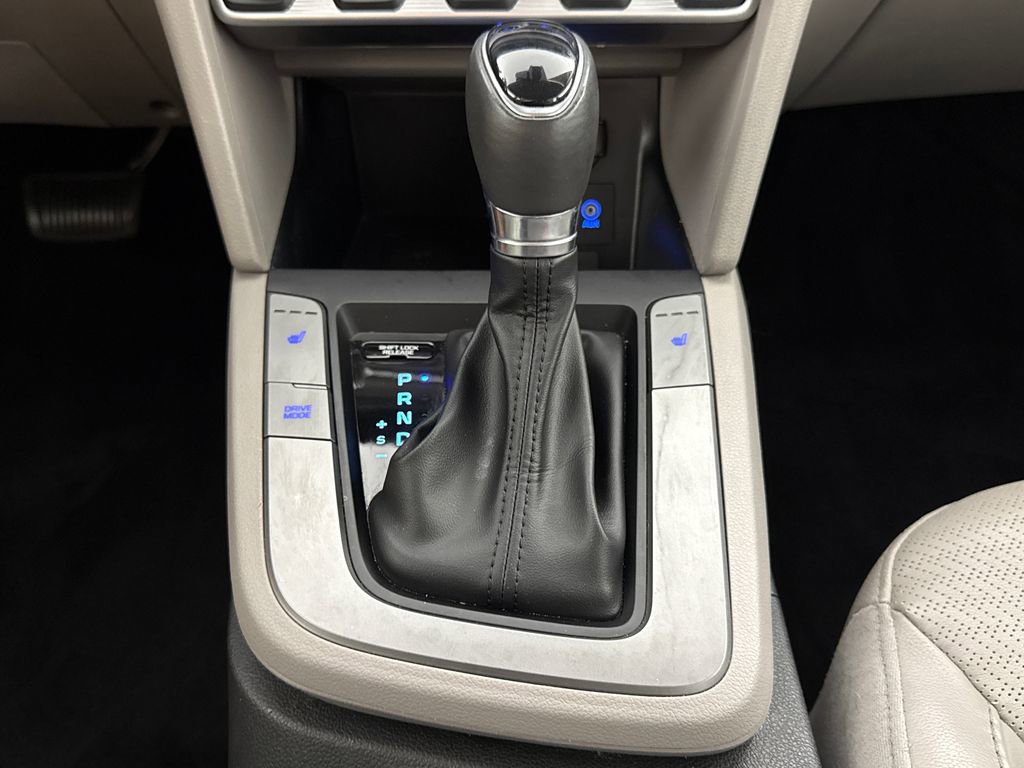 Used 2019 Hyundai Elantra Limited w/ Cargo Package image 18