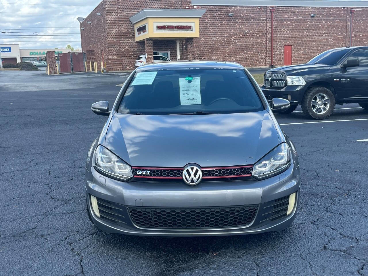 Used 2011 Volkswagen GTI 2-Door FWD image 3