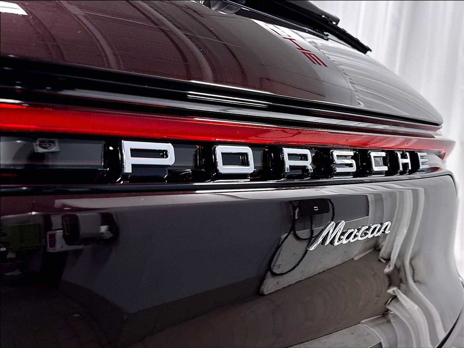 New 2026 Porsche Macan AWD/4WD image 33