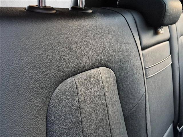 Used 2023 Mercedes-Benz EQB 300 4MATIC w/ Exclusive Package image 18