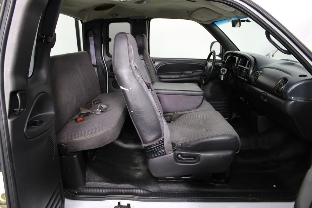 Used 2001 Dodge Ram 1500 Truck ST image 21