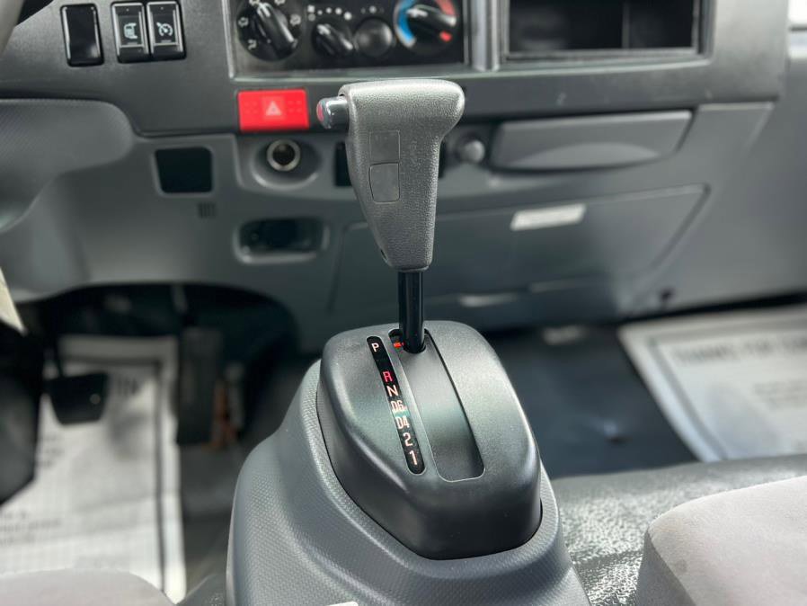 Used 2019 Isuzu NPR image 13