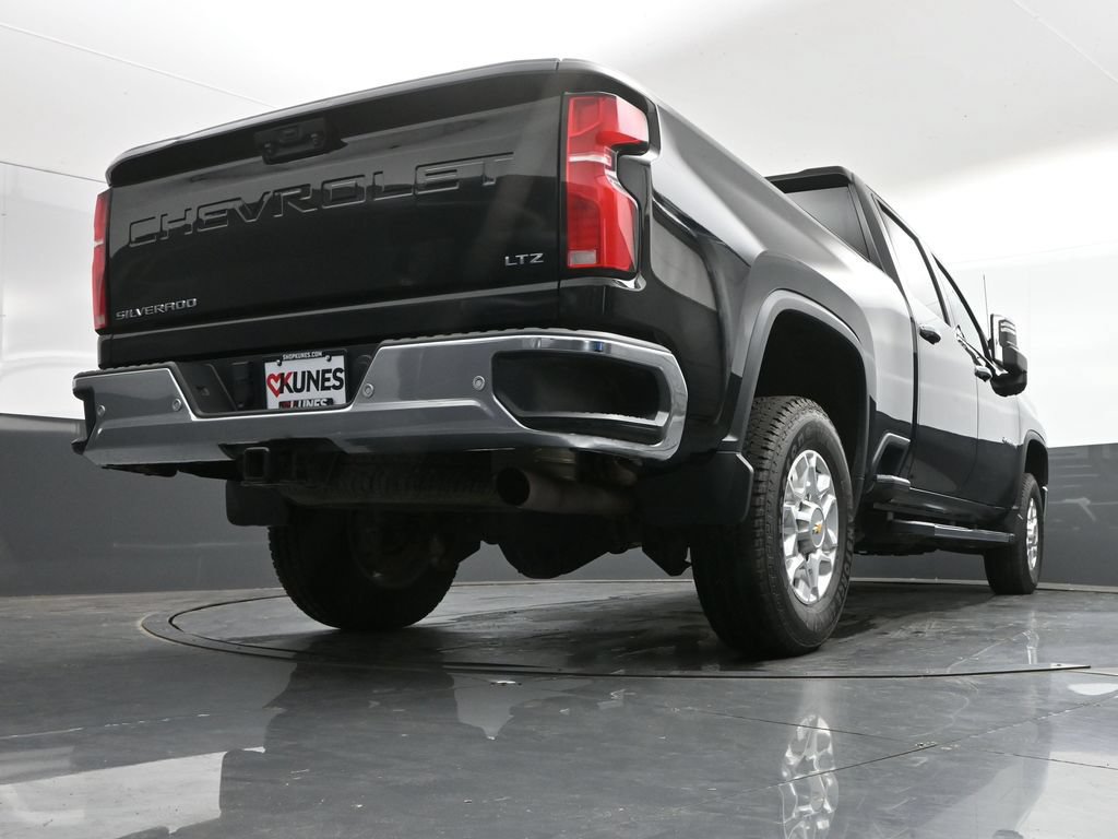 Used 2024 Chevrolet Silverado 2500 LTZ w/ LTZ Convenience Package AWD/4WD image 40