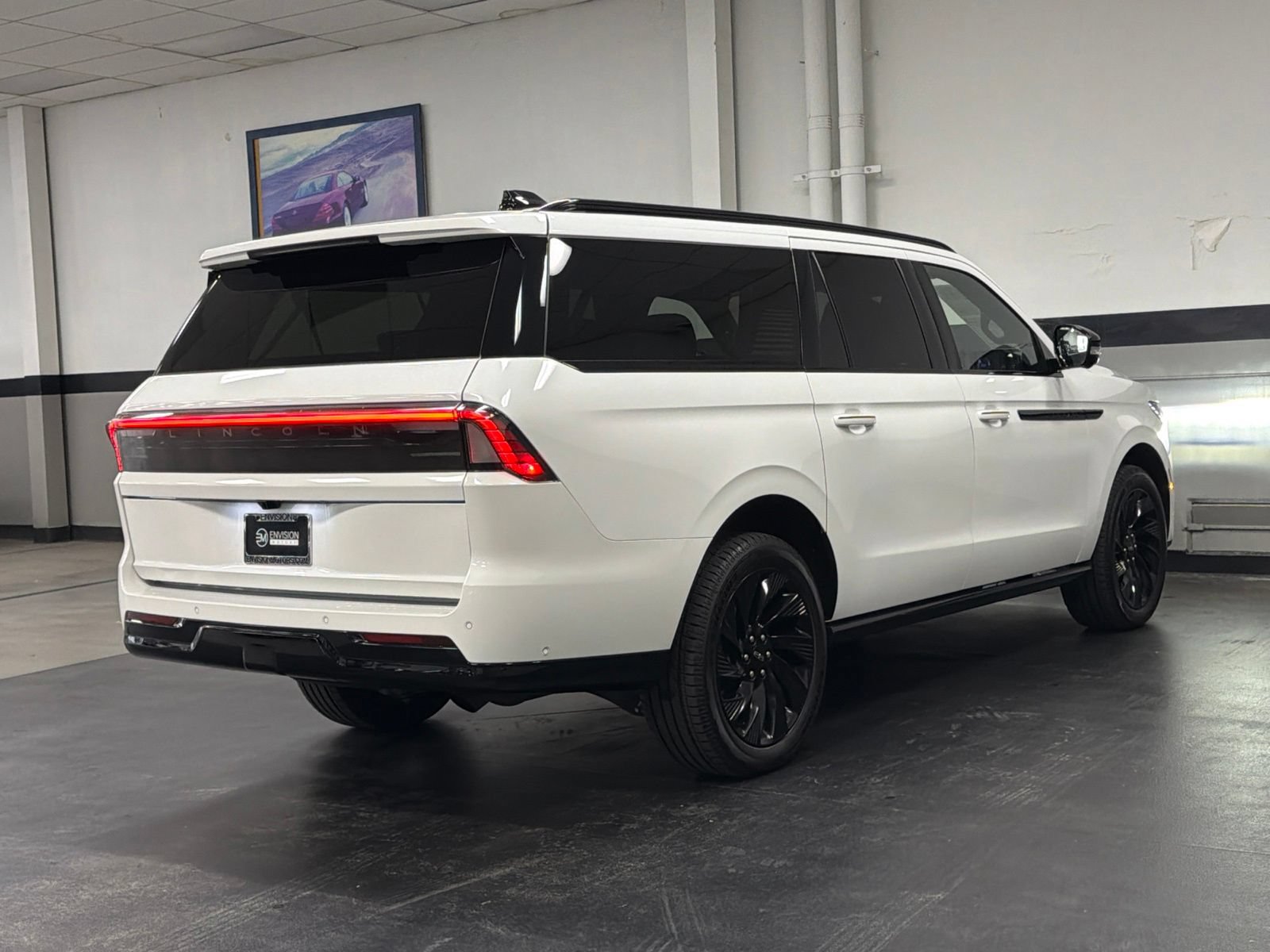 Used 2025 Lincoln Navigator L Reserve w/ Jet Appearance Package AWD/4WD image 12