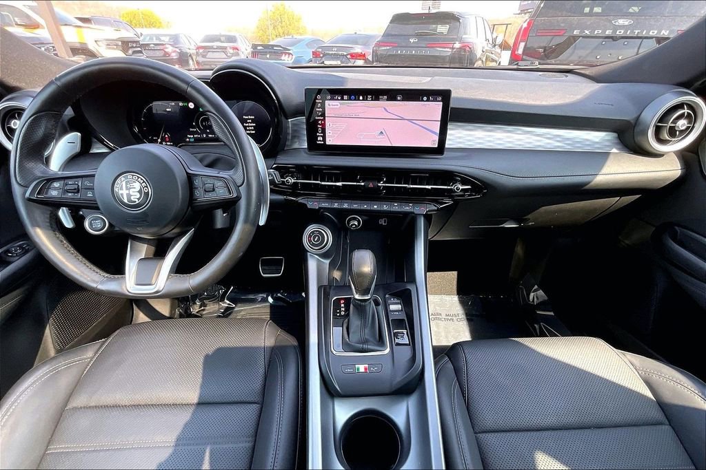 Used 2024 Alfa Romeo Tonale Veloce w/ Active Assist Package image 9