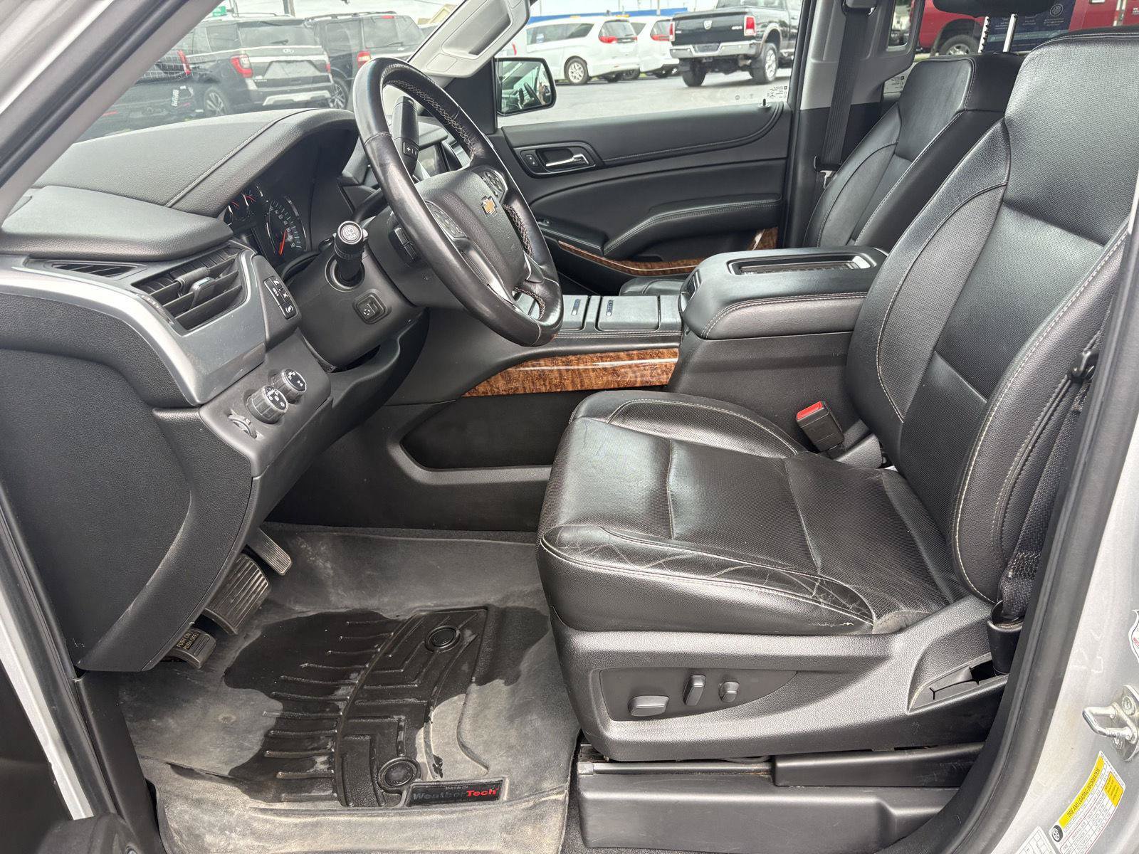 Used 2020 Chevrolet Suburban Premier AWD/4WD image 4