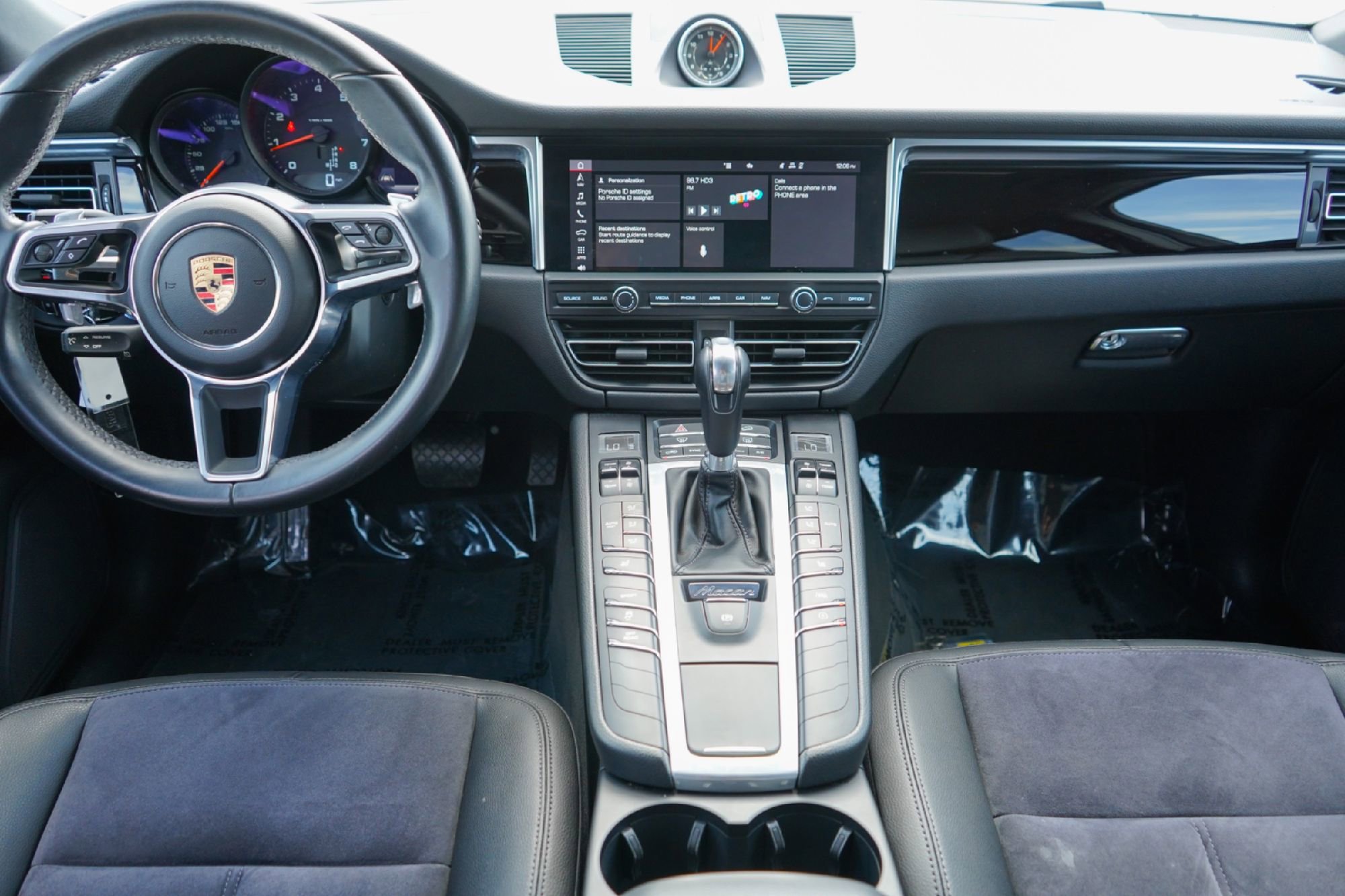 Used 2020 Porsche Macan image 22