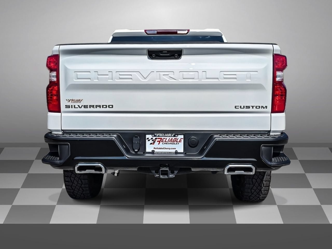 Used 2025 Chevrolet Silverado 1500 Custom Trail Boss AWD/4WD image 5