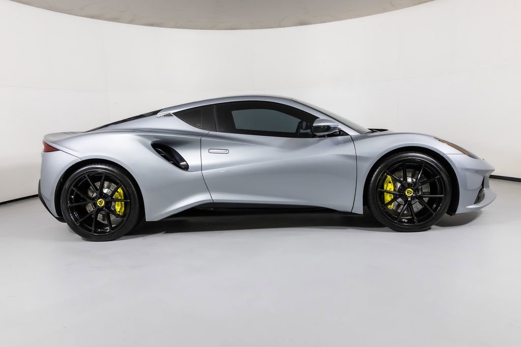 Used 2024 Lotus Emira First Edition image 15