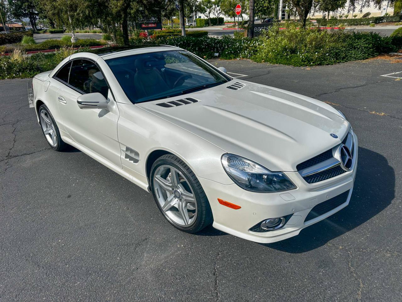 Used 2012 Mercedes-Benz SL 550 image 1