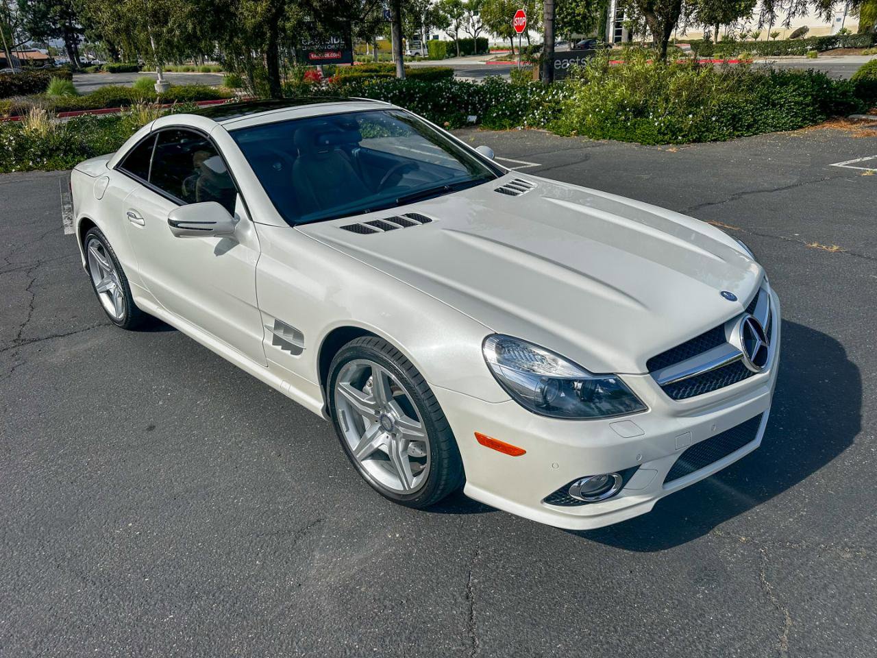 Used 2012 Mercedes-Benz SL 550 image 1