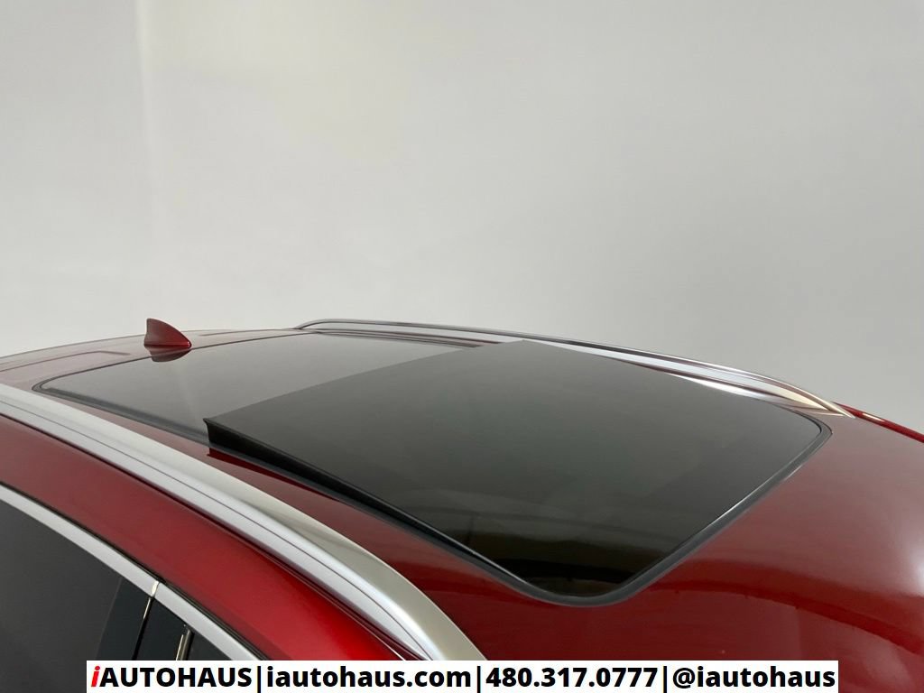 Used 2022 Buick Envision Avenir w/ Technology Package II FWD image 39