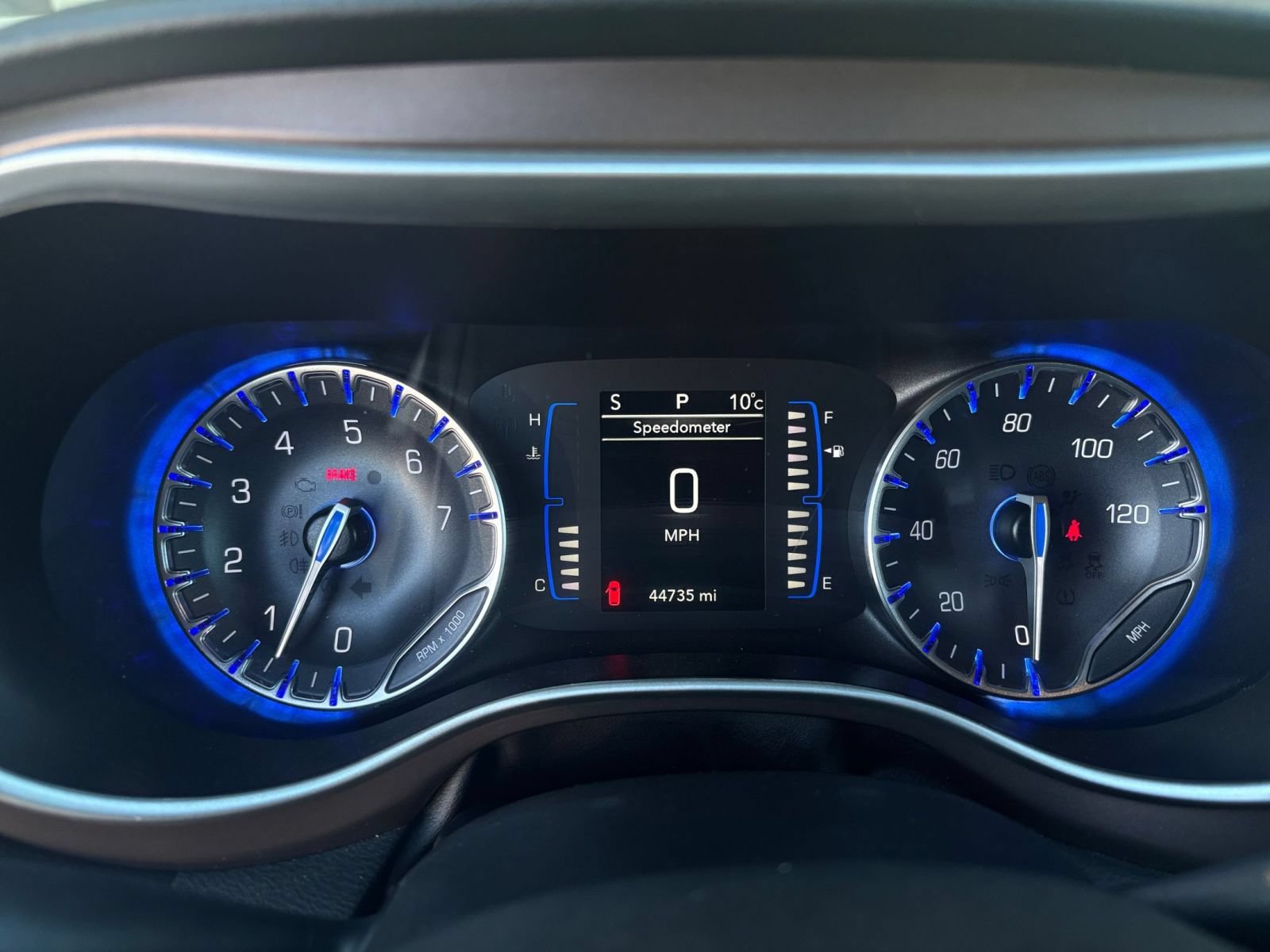 Used 2023 Chrysler Voyager LX FWD image 42