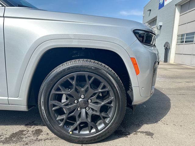 New 2026 Jeep Grand Cherokee L Summit w/ Obsidian Package AWD/4WD image 12