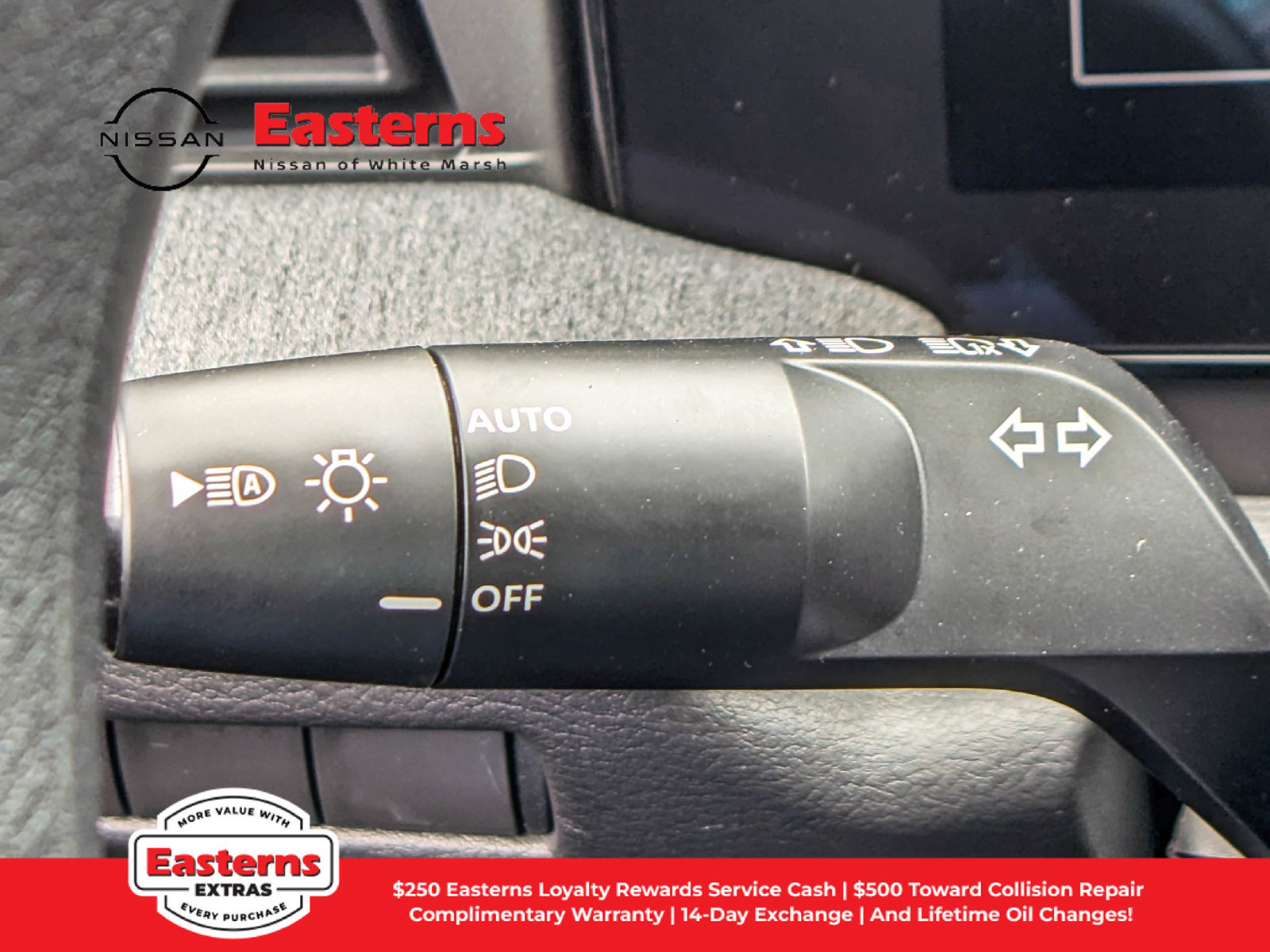 Used 2025 Nissan Kicks SV AWD/4WD image 29