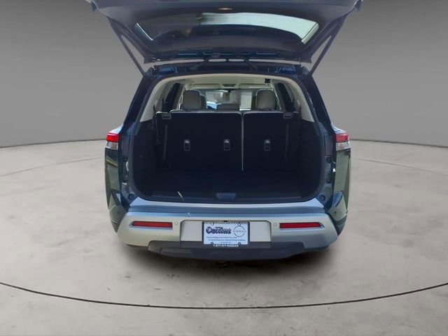Used 2025 Nissan Pathfinder SL FWD image 8