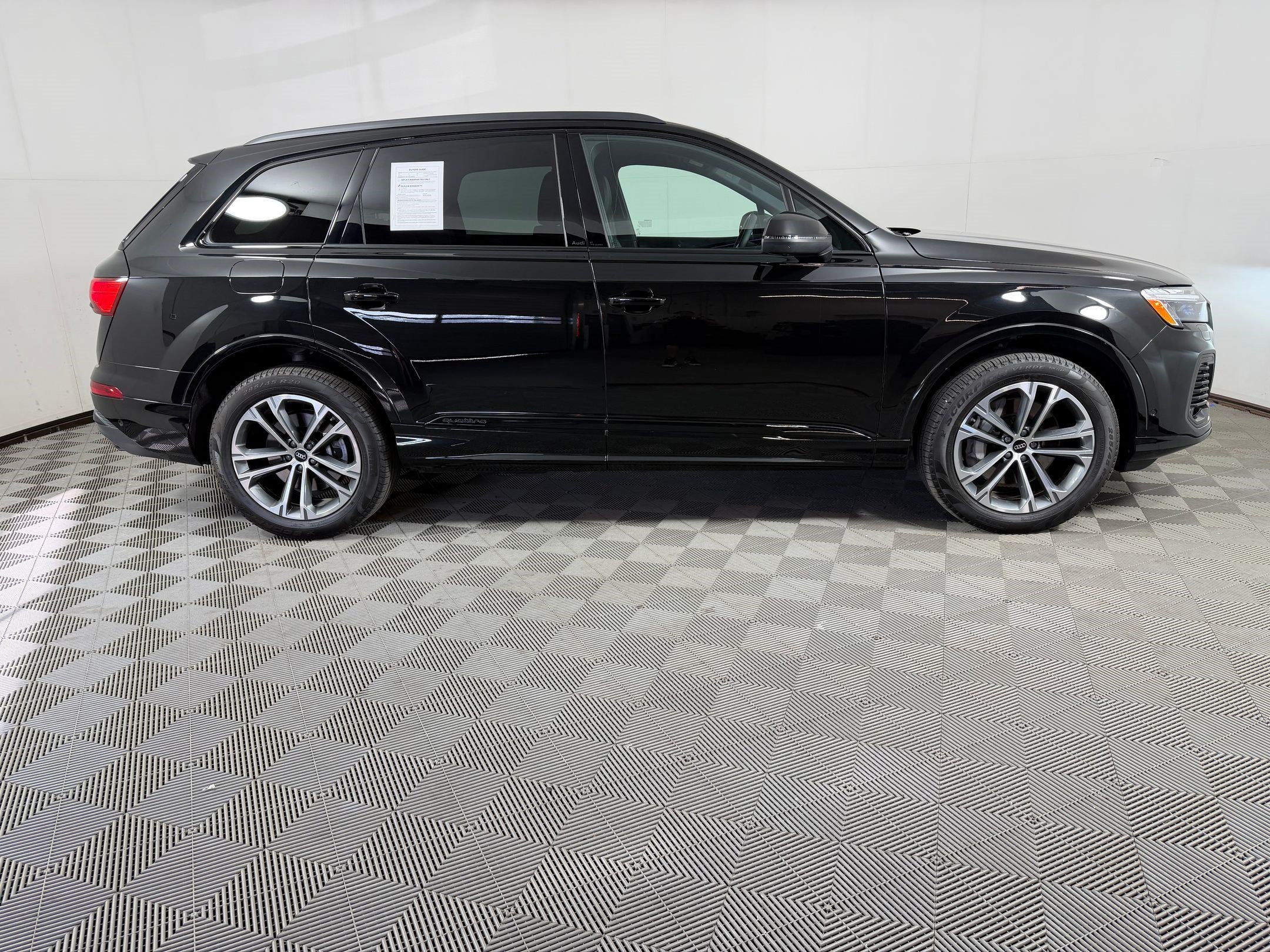 Certified 2026 Audi Q7 2.0T Premium w/ Convenience Plus Package AWD/4WD image 8