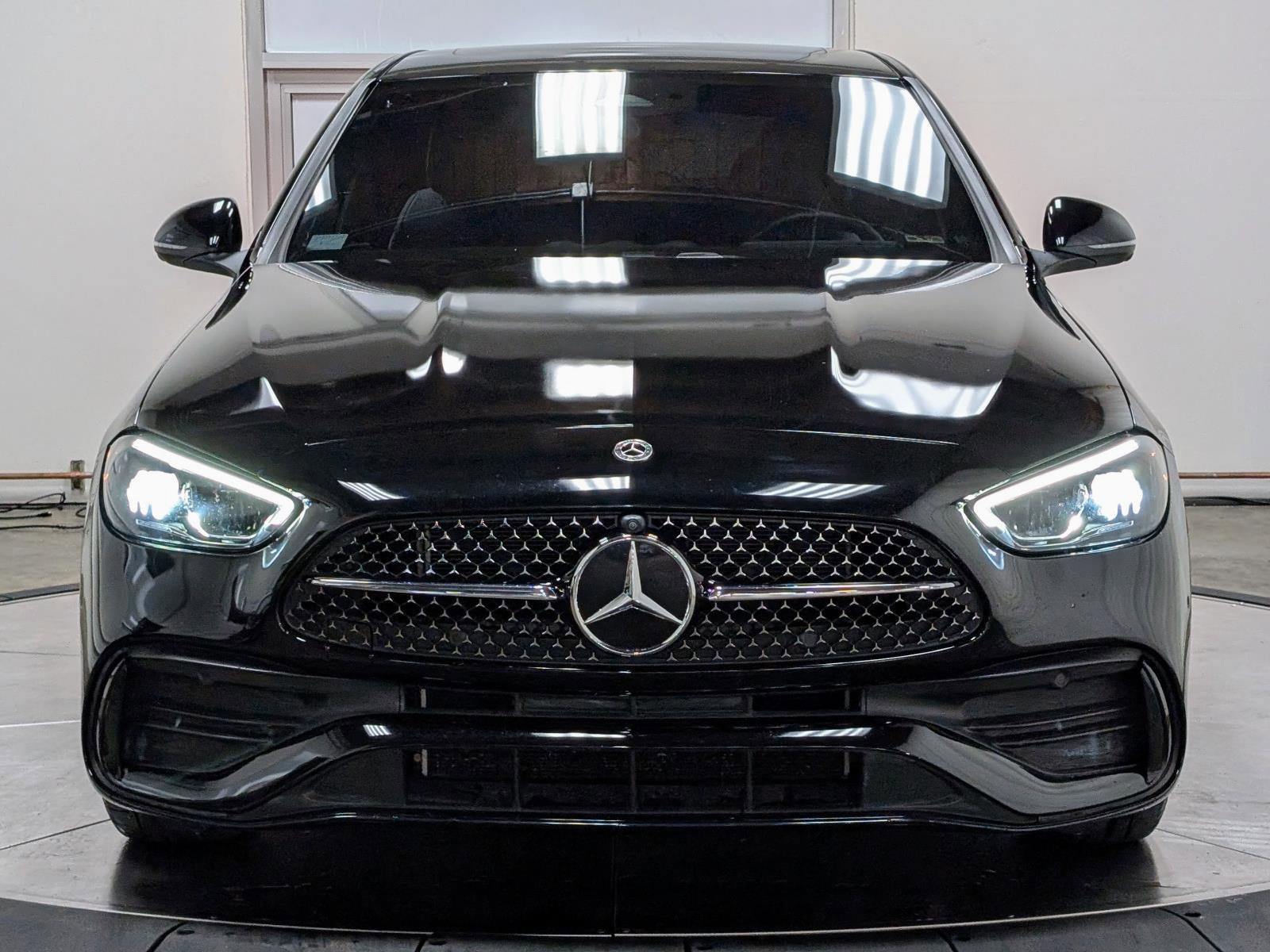 Used 2023 Mercedes-Benz C 300 Sedan image 3