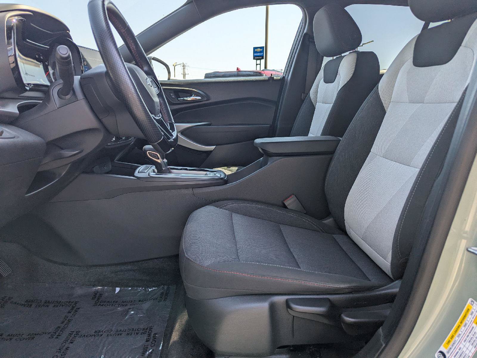 Used 2024 Chevrolet Trax RS w/ Driver Confidence Package FWD image 23