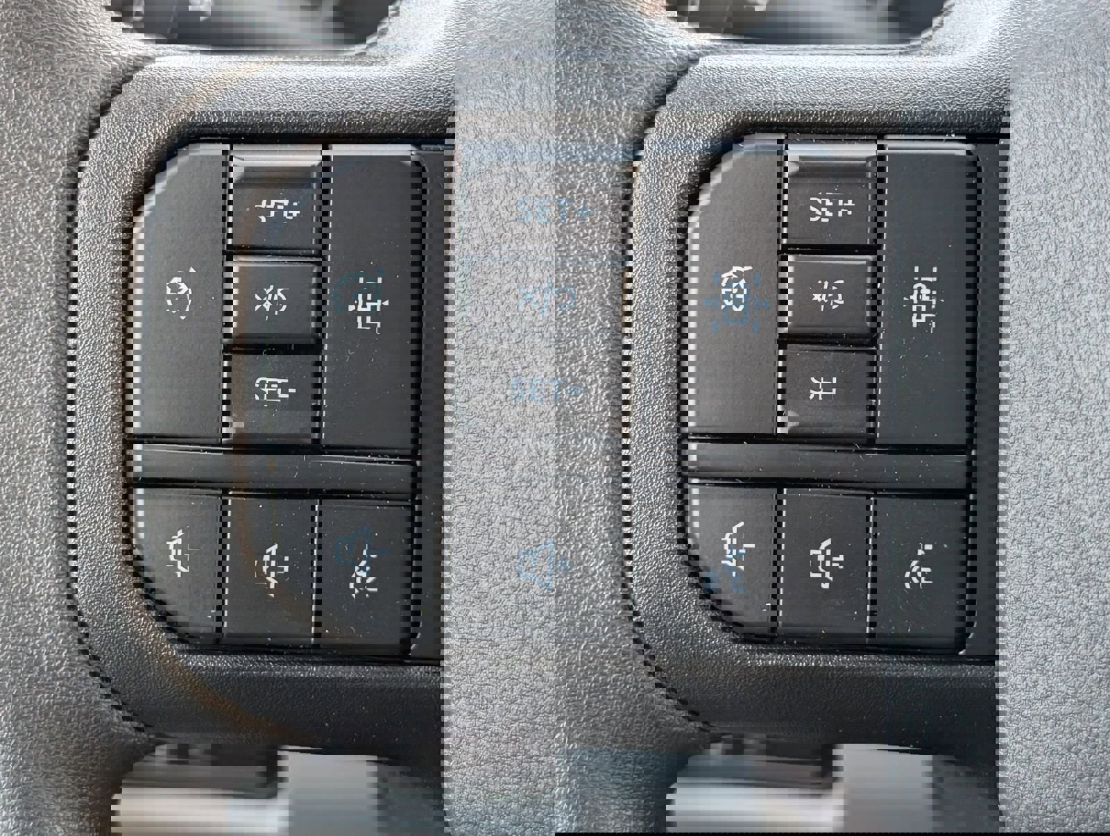 New 2025 Ford F350 XL w/ XL Chrome Package image 23