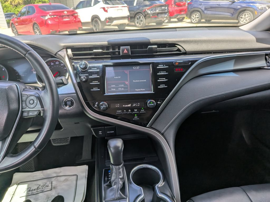Used 2018 Toyota Camry XSE FWD image 15