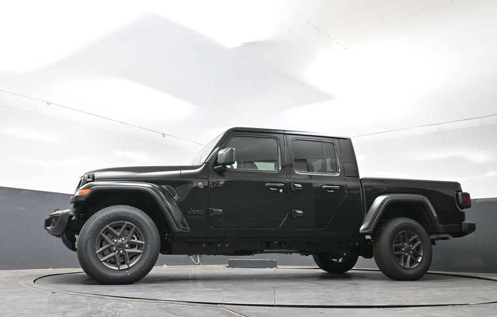 New 2026 Jeep Gladiator Sport AWD/4WD image 40