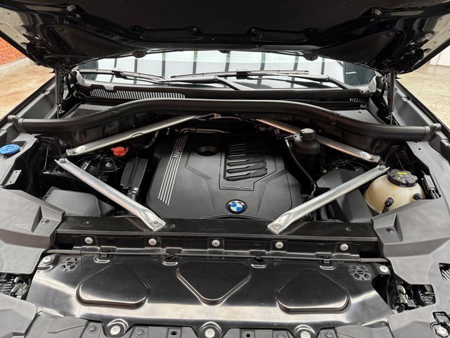 Used 2022 BMW X6 xDrive40i w/ M Sport Package image 27