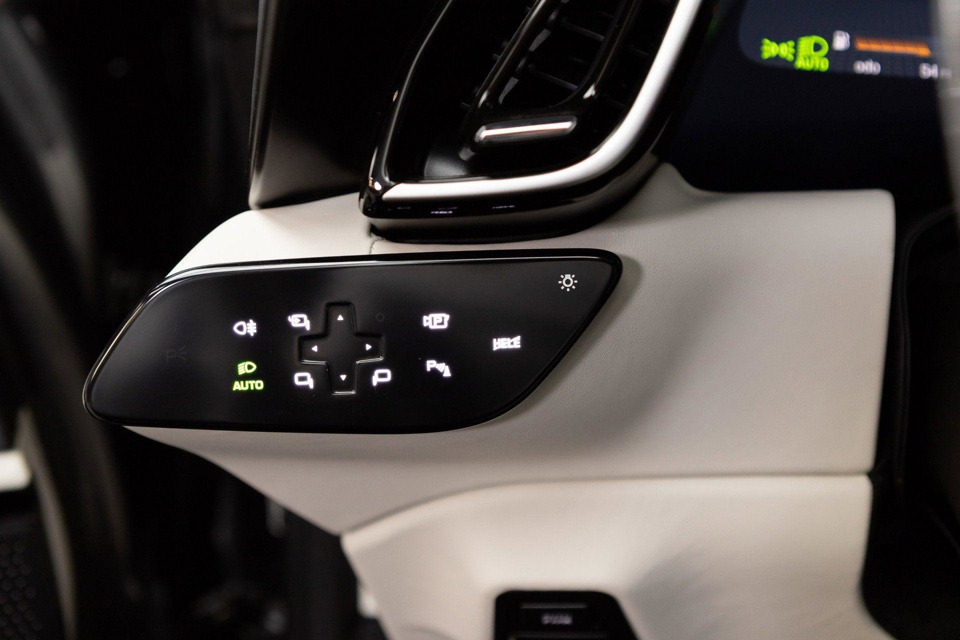 Certified 2024 Ferrari Roma Spider image 73