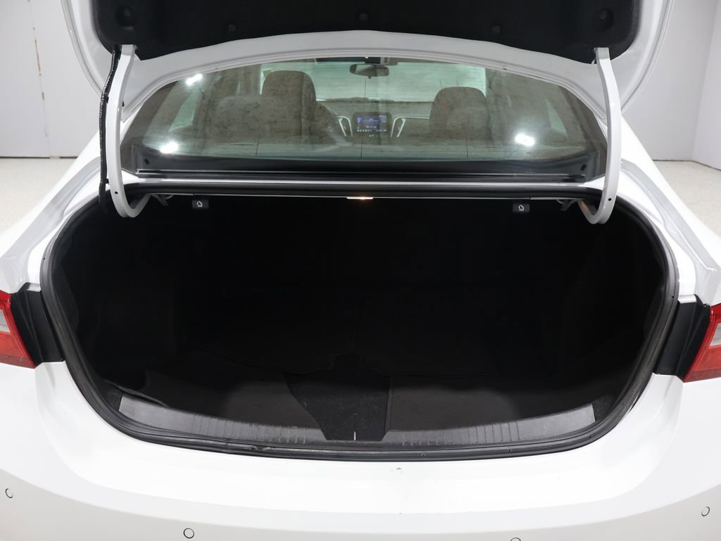 Used 2024 Chevrolet Malibu LT image 20