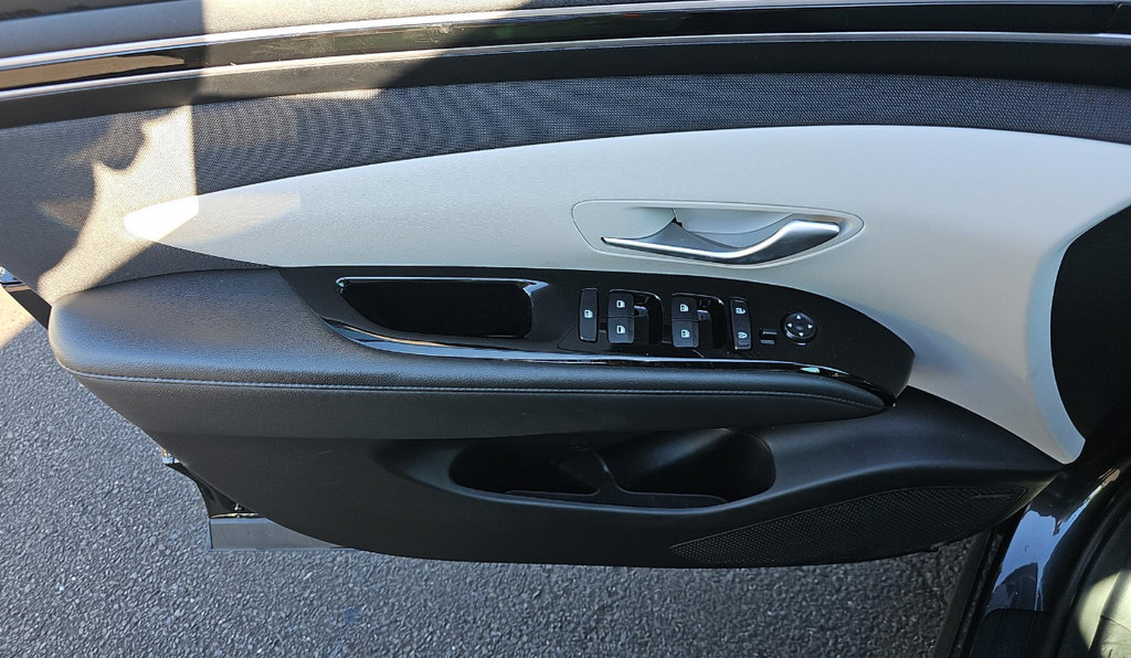 Used 2023 Hyundai Tucson Limited AWD/4WD image 14
