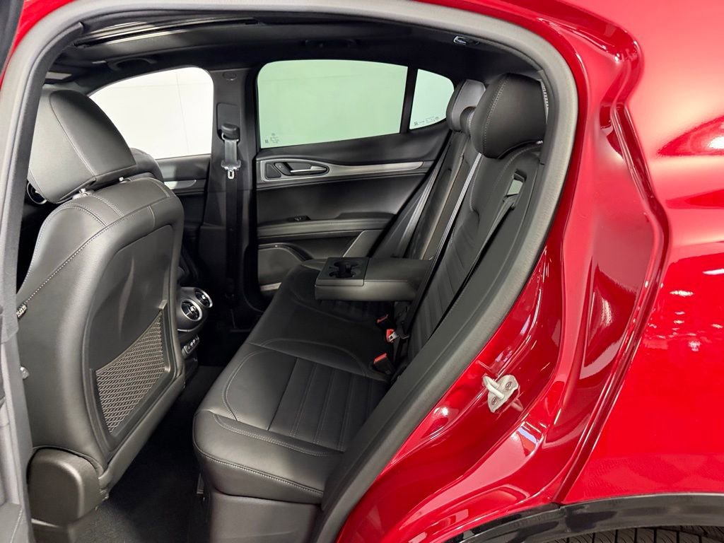 Used 2025 Alfa Romeo Stelvio Sprint w/ Veloce Package image 29