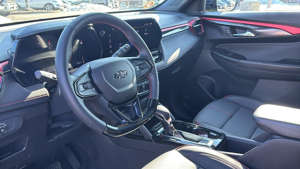 Used 2025 Chevrolet TrailBlazer RS w/ Convenience Package image 26