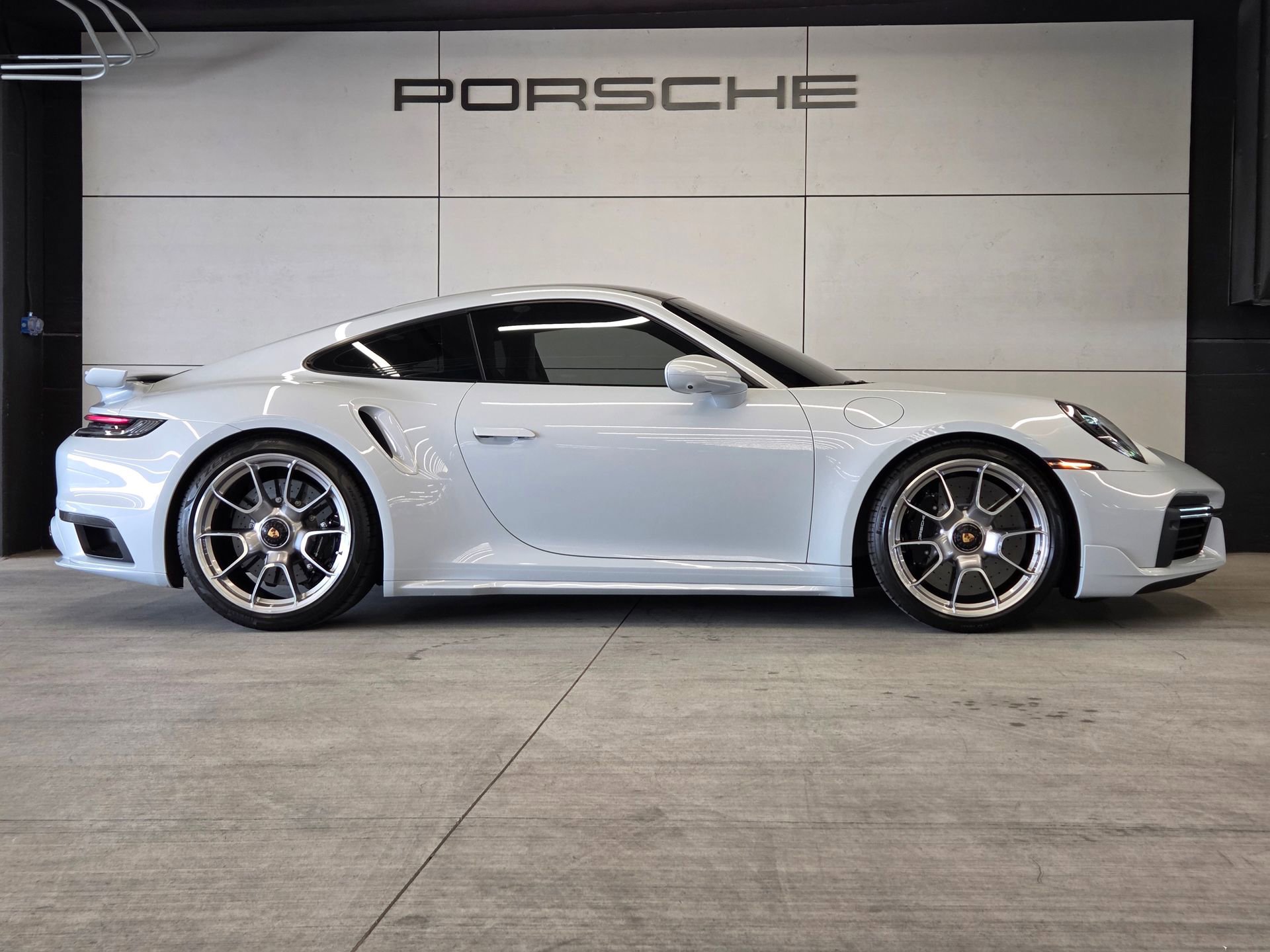Certified 2025 Porsche 911 Turbo S AWD/4WD image 29