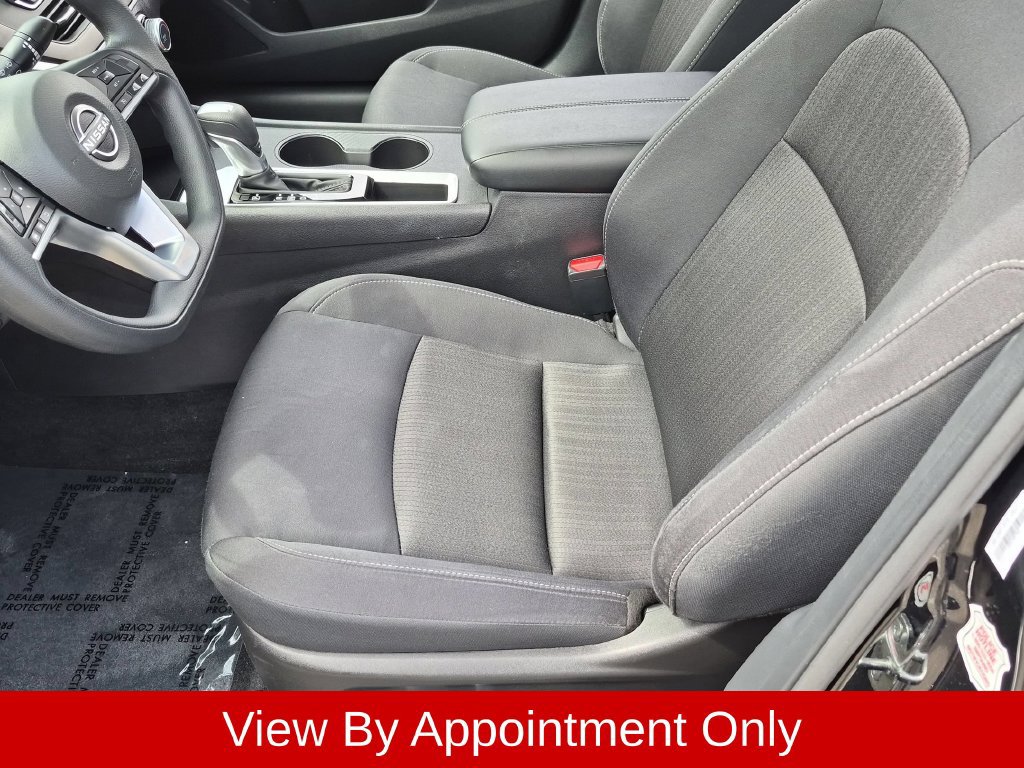 Used 2025 Nissan Altima 2.5 SV FWD image 21