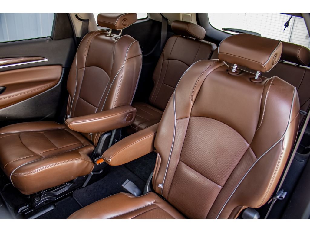 Used 2018 Buick Enclave Avenir w/ Avenir Technology Package AWD/4WD image 22