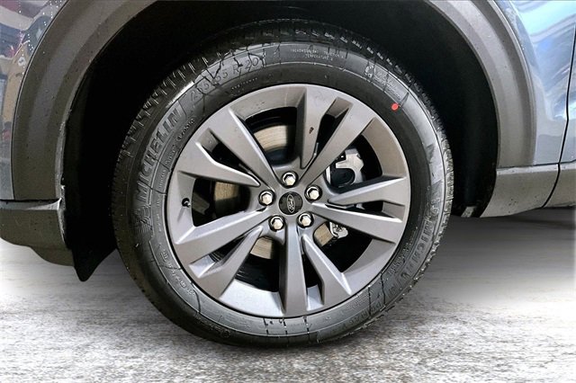 New 2026 Ford Explorer Active w/ Active Comfort Package image 13