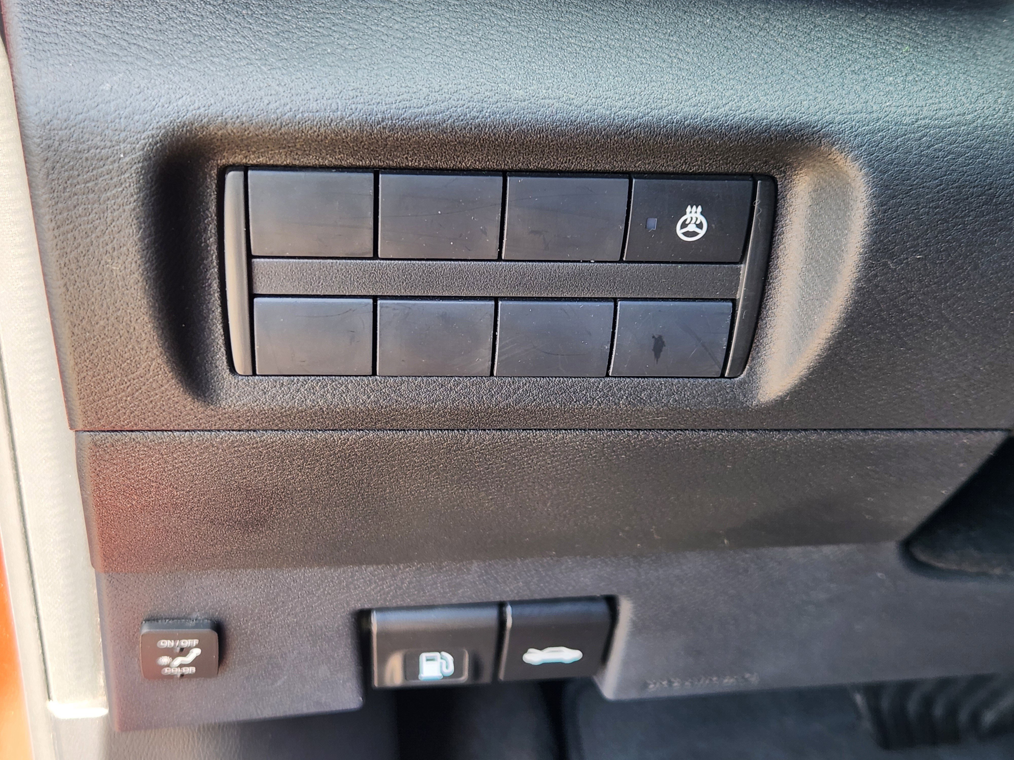 Used 2022 Nissan Kicks SR w/ Premium Package image 23