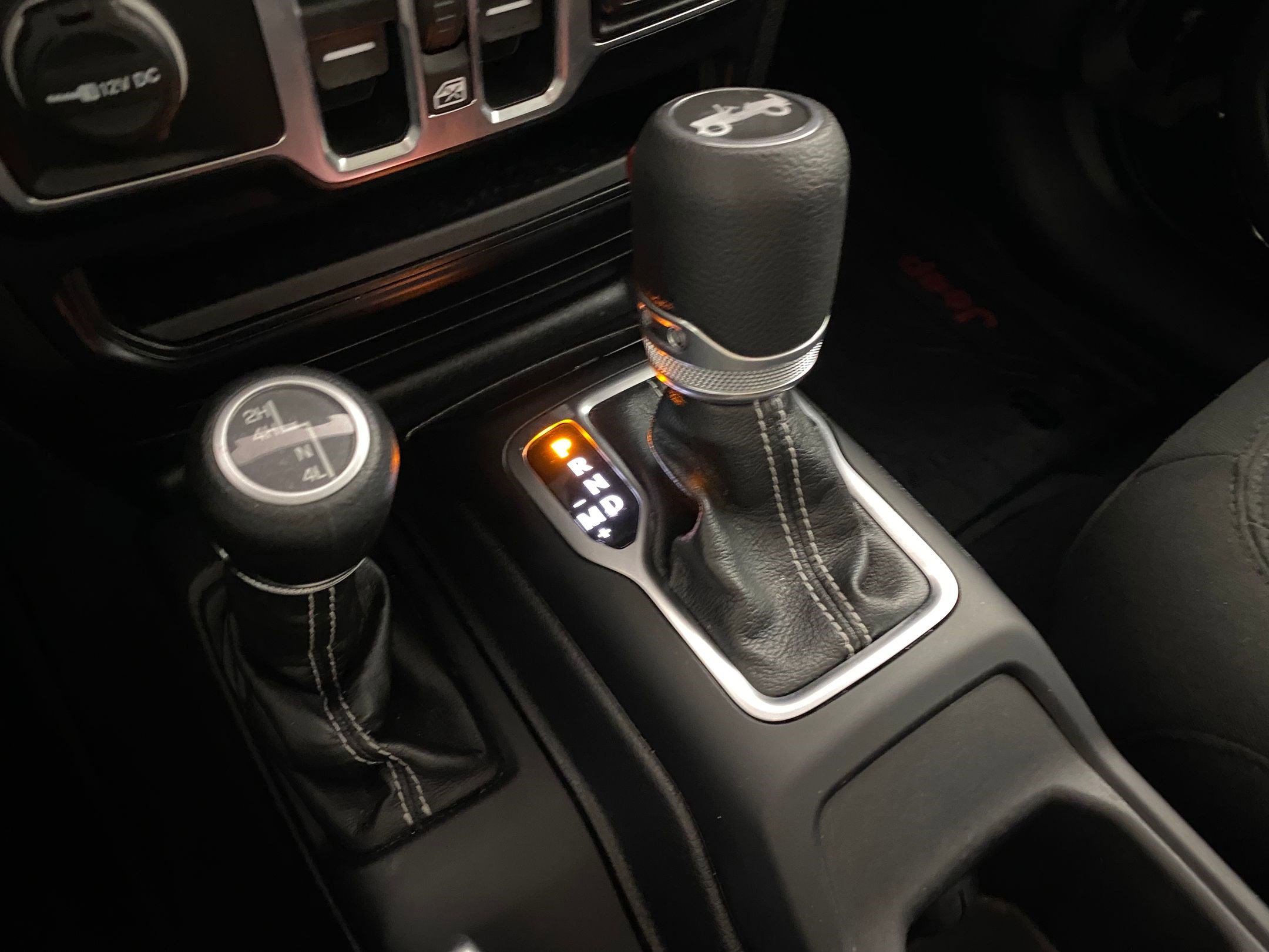 Used 2020 Jeep Wrangler Unlimited Sahara image 18