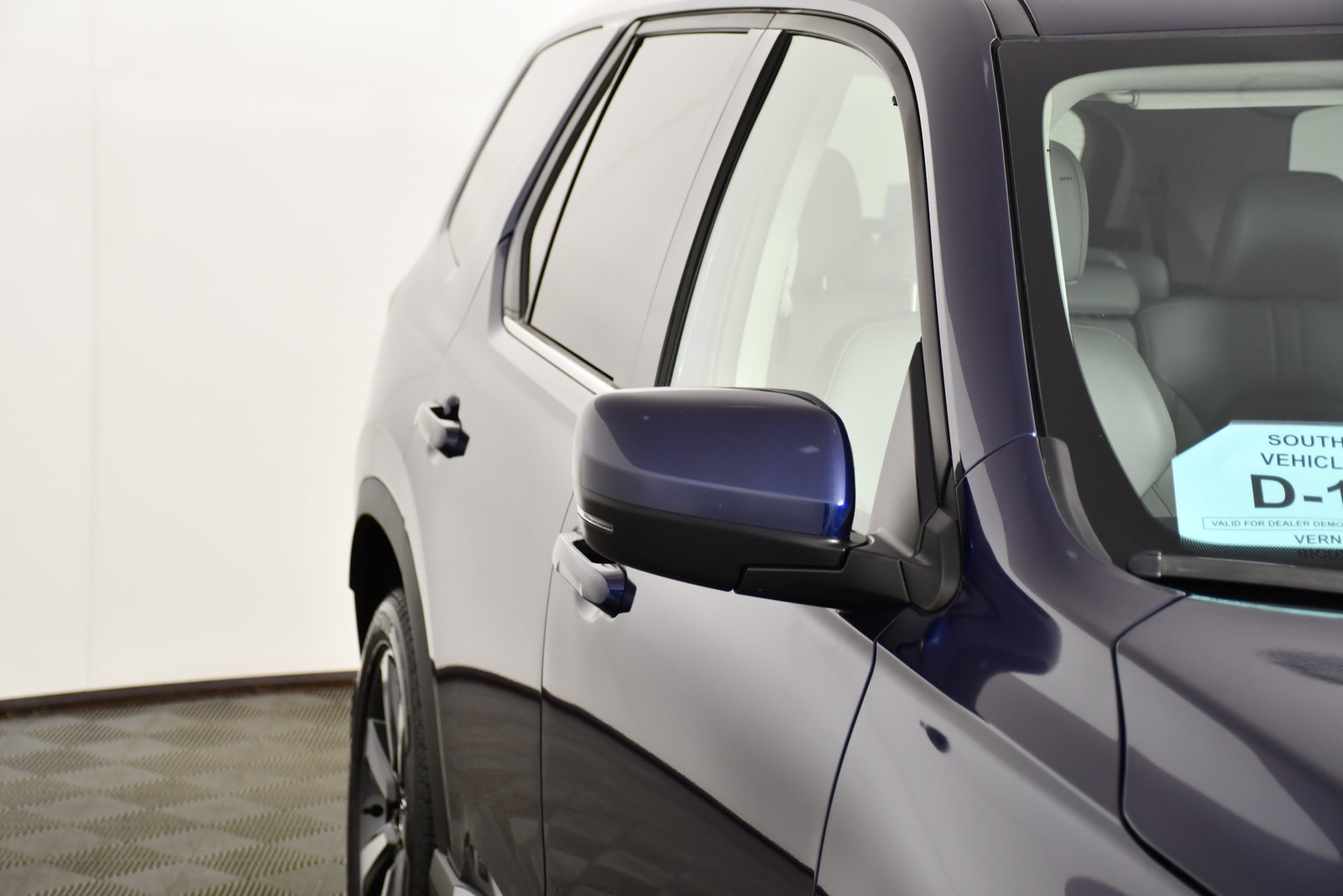 Used 2025 Honda Pilot Touring image 14