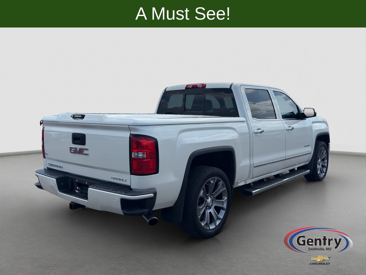 Used 2015 GMC Sierra 1500 Denali w/ Driver Alert Package AWD/4WD image 6