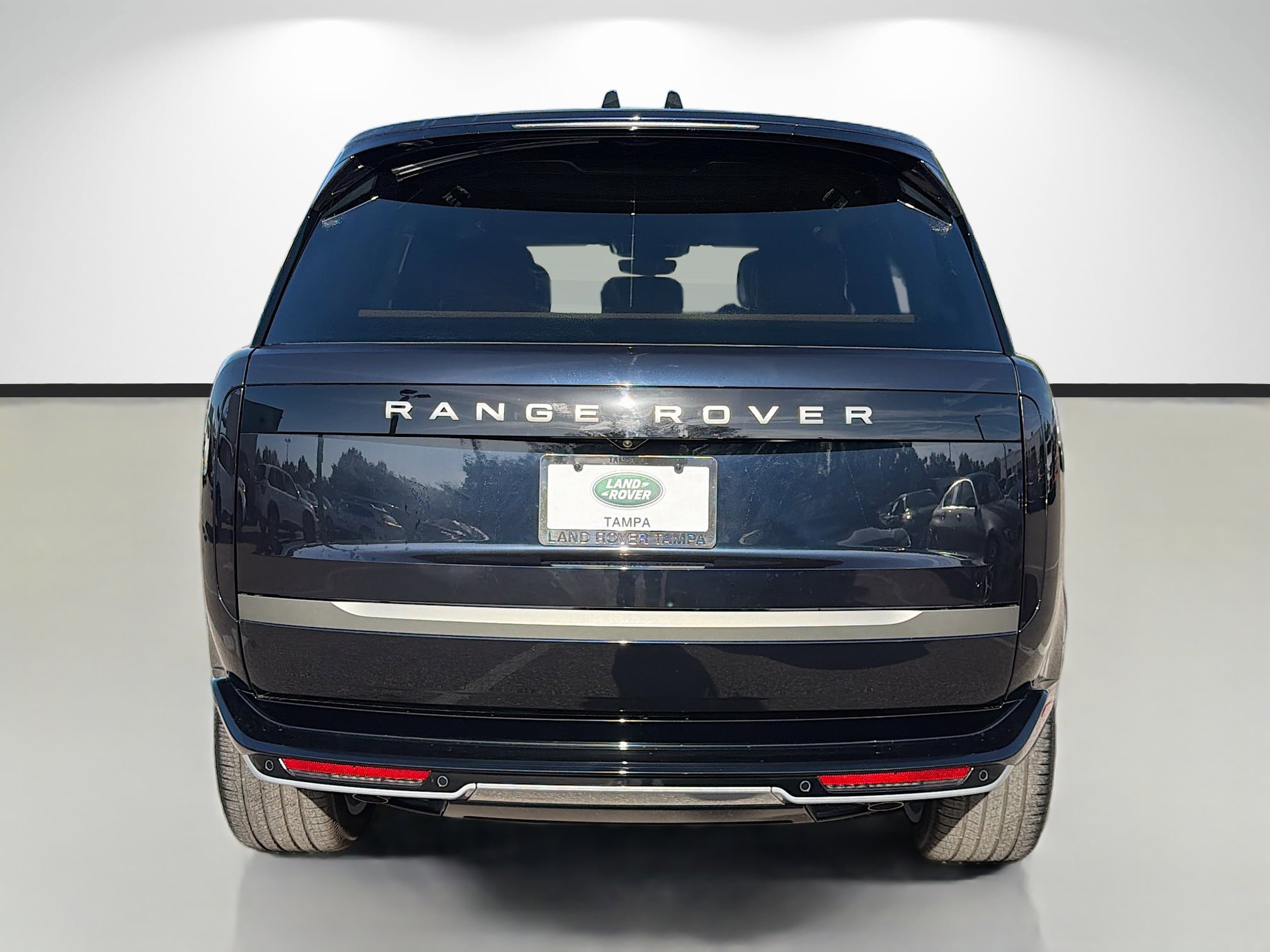 New 2026 Land Rover Range Rover SE image 4