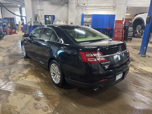 Used 2019 Ford Taurus Limited FWD image 7