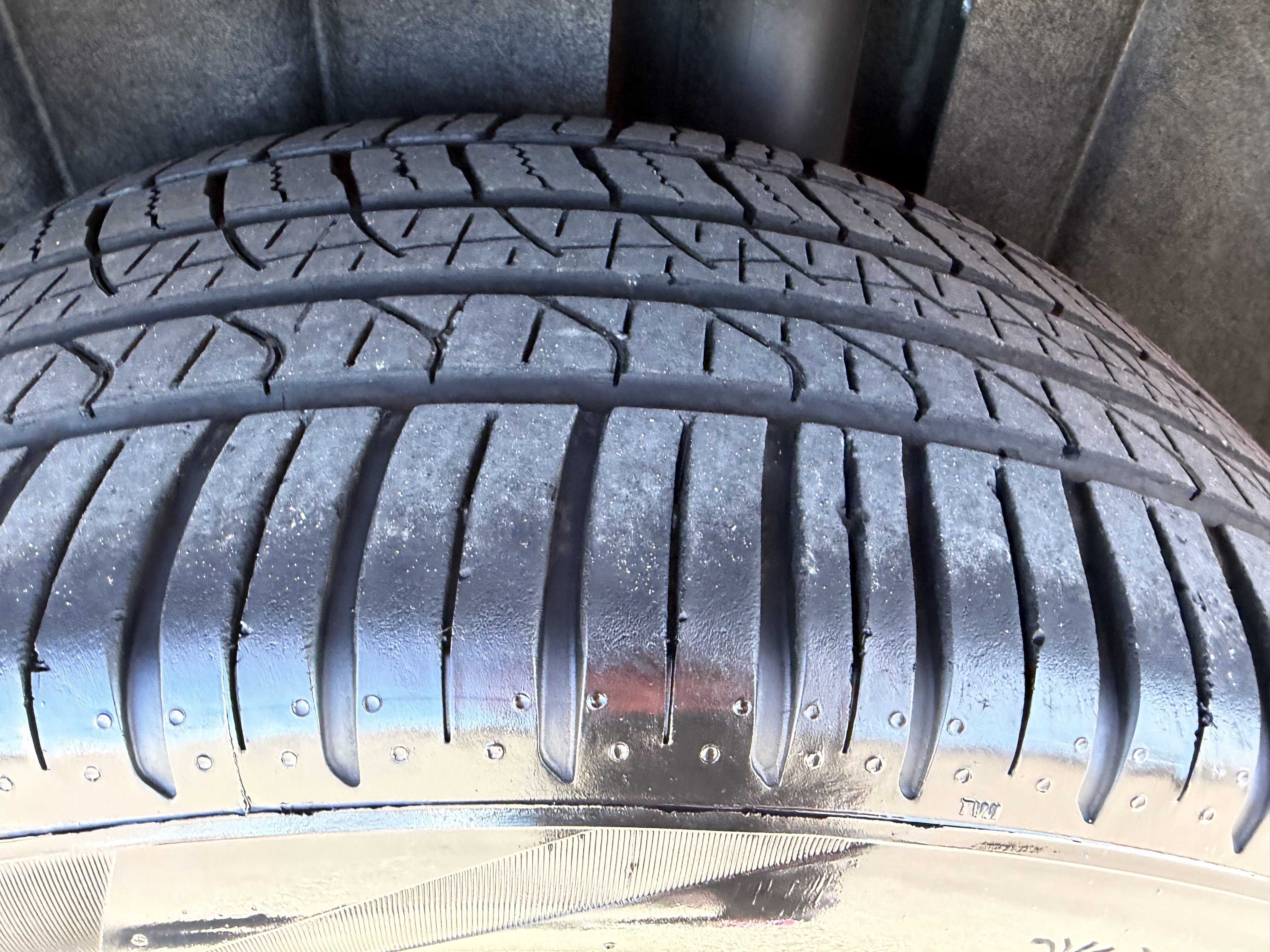 Used 2023 Volkswagen Atlas Cross Sport SE w/ Panoramic Sunroof Package image 36