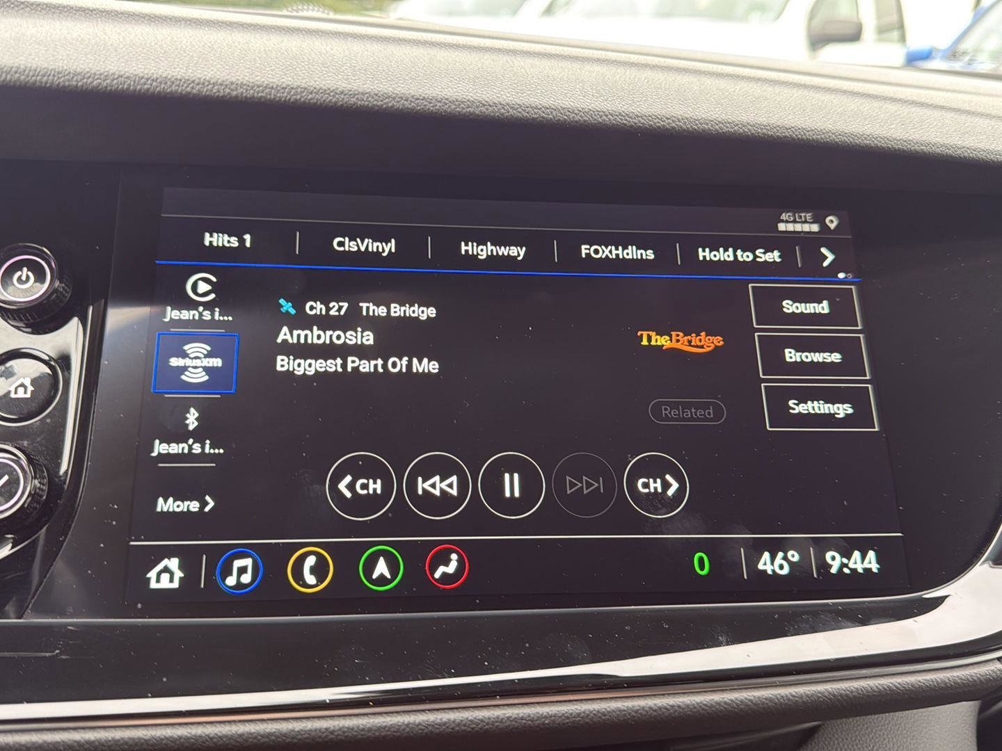 Used 2023 Buick Envision Avenir image 5