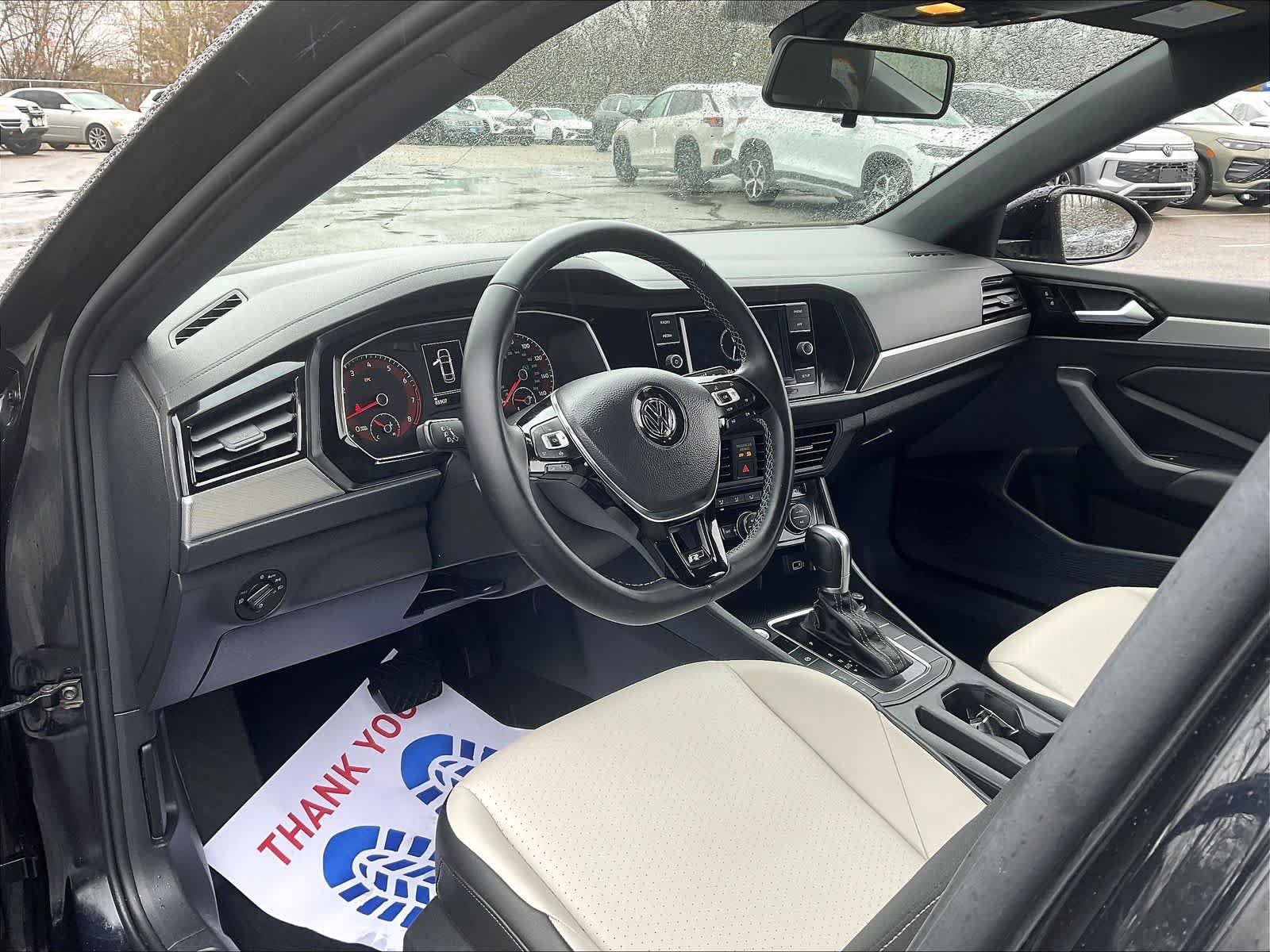 Used 2019 Volkswagen Jetta R-Line FWD image 8
