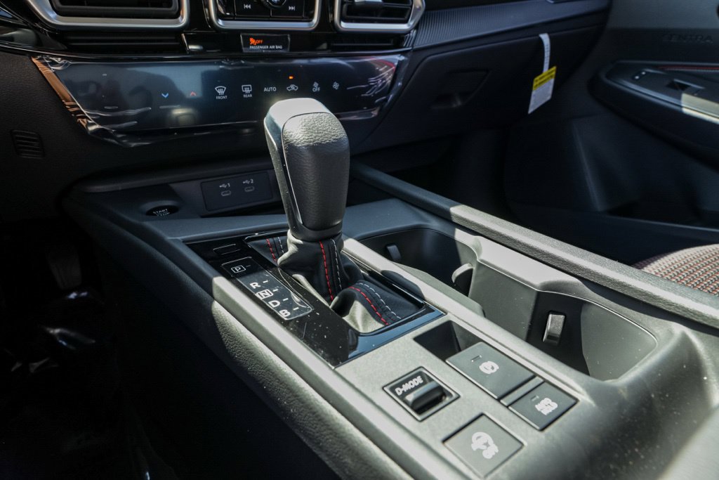 New 2027 Nissan Sentra SR FWD image 31