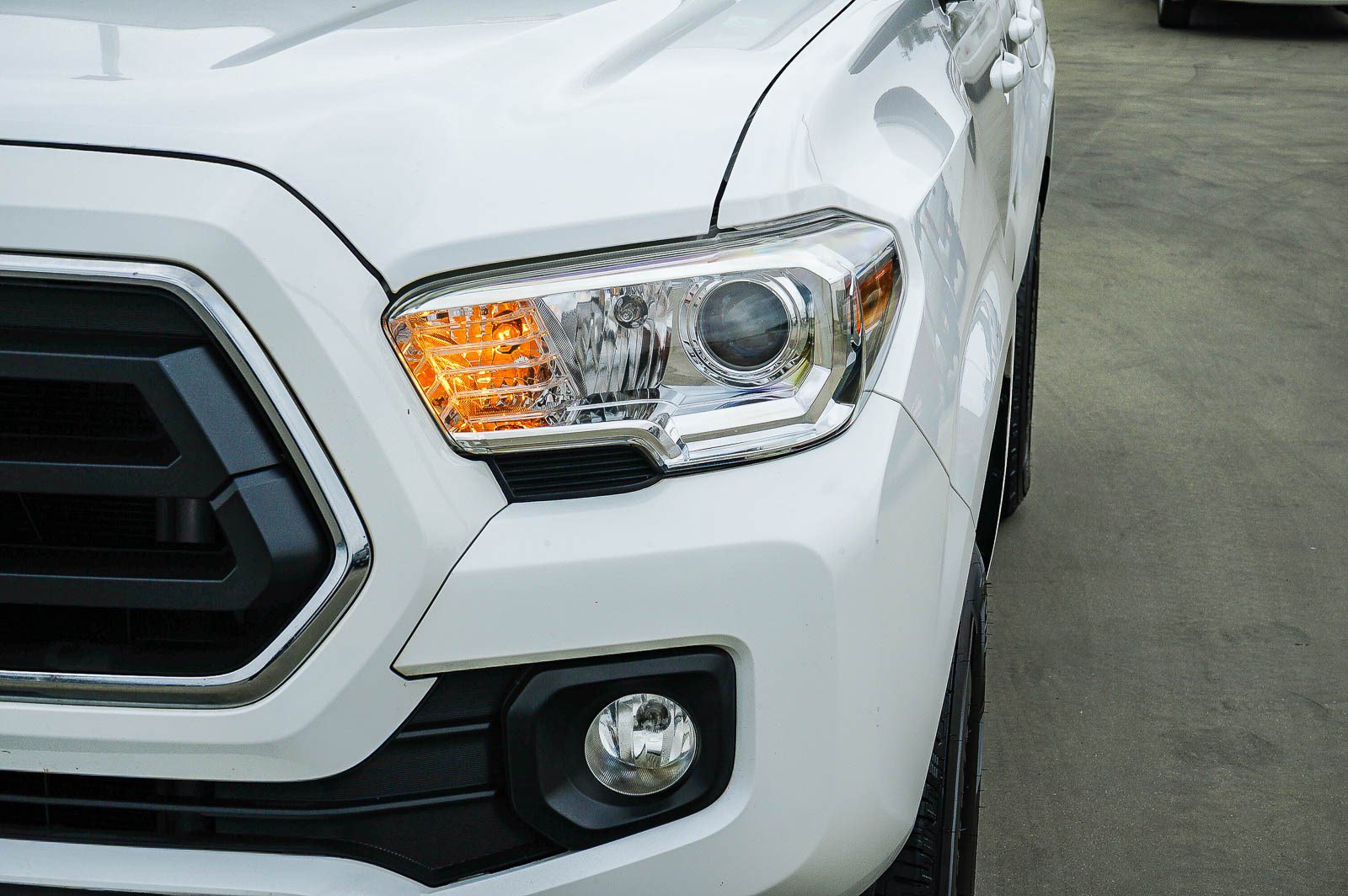 Certified 2020 Toyota Tacoma SR5 RWD image 8