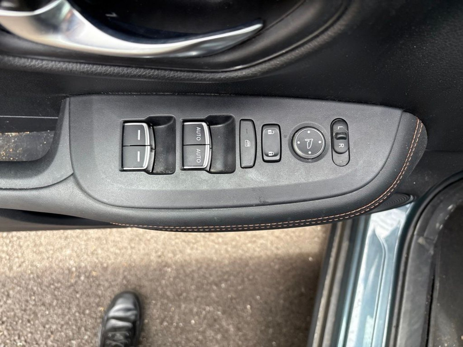 Used 2024 Honda HR-V Sport image 12