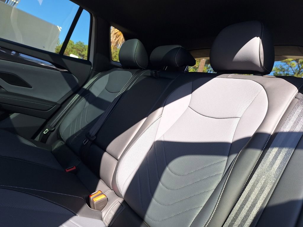 New 2026 Volkswagen Tiguan SE R-Line image 23